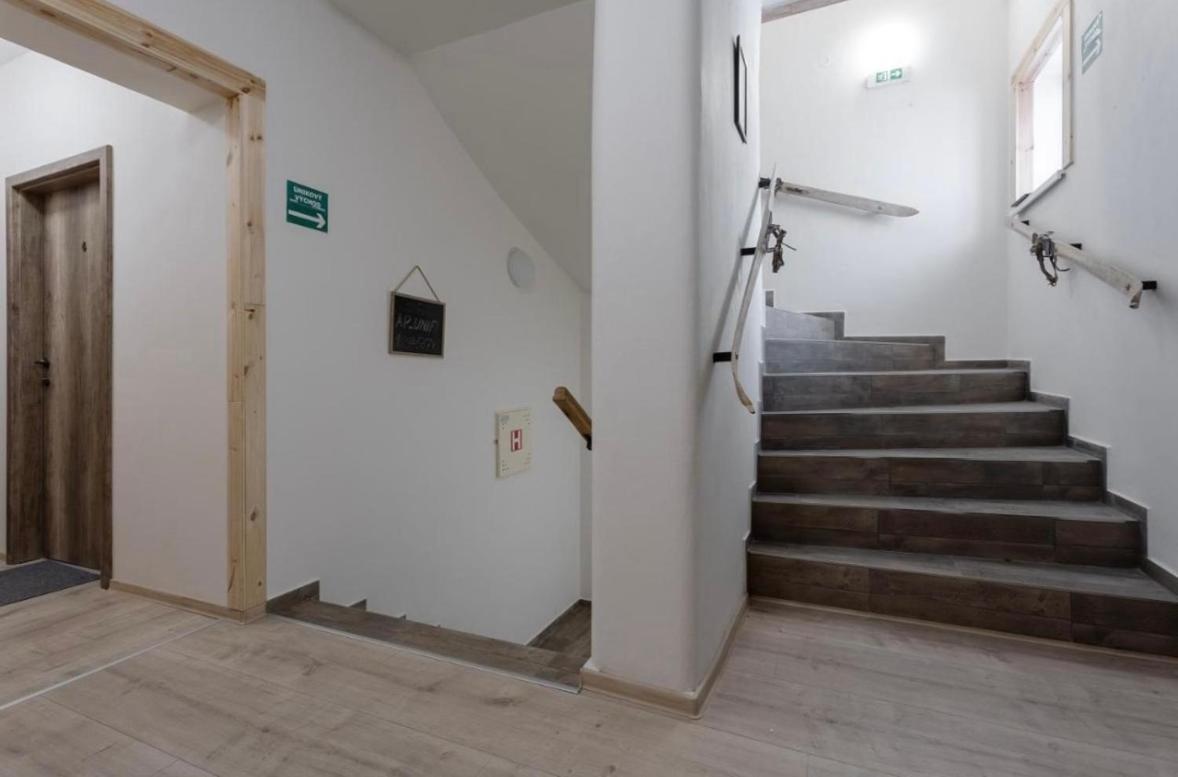 Number 5 Vlevo Dole Apartment Rokytnice nad Jizerou